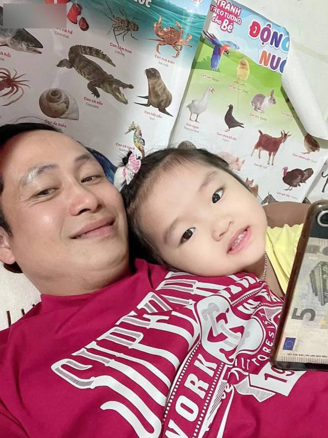 越南单亲妈改嫁女儿哭求别走,影片疯传被闹爆,事主受访结局逆转