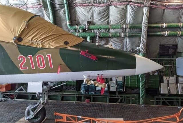 越南真要买苏-57？雅克-130高教机到货，苏-30MK2已略显落后