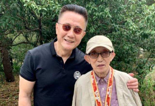 大器晚成的男演员，演《人民的名义》走红，如今66岁婚姻很幸福