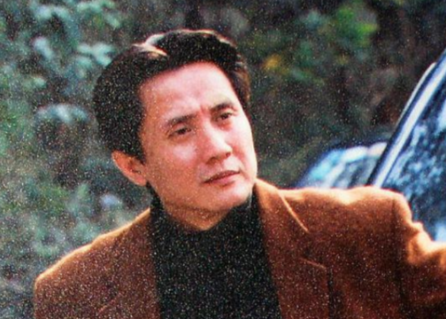 大器晚成的男演员，演《人民的名义》走红，如今66岁婚姻很幸福