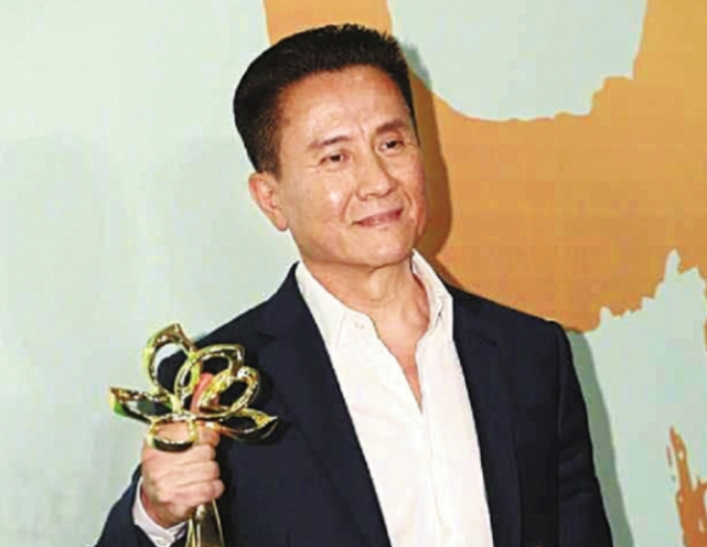 大器晚成的男演员，演《人民的名义》走红，如今66岁婚姻很幸福