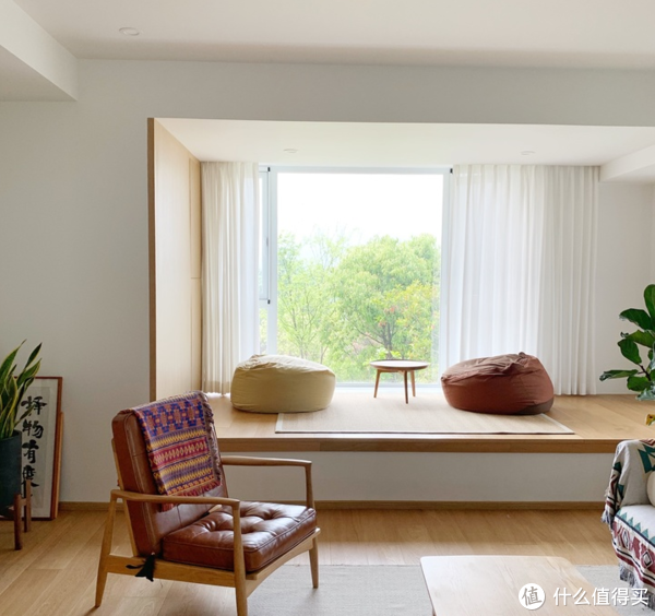 鸡肋飘窗改造:冬季暖阳中的小憩之地,这样设计邻居都羡慕哭了!休闲区蓝鸢梦想 - Www.slyday.coM 鸡肋飘窗改造:冬季暖阳中的小憩之地,这样设计邻居都羡慕哭了!休闲区蓝鸢梦想 - Www.slyday.coM