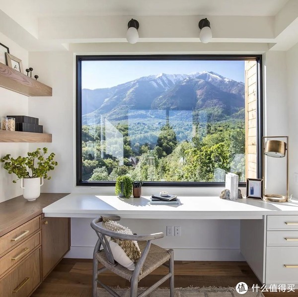 鸡肋飘窗改造:冬季暖阳中的小憩之地,这样设计邻居都羡慕哭了!休闲区蓝鸢梦想 - Www.slyday.coM 鸡肋飘窗改造:冬季暖阳中的小憩之地,这样设计邻居都羡慕哭了!休闲区蓝鸢梦想 - Www.slyday.coM