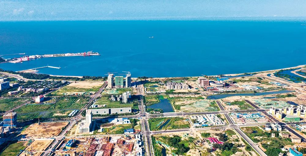 ▲ 建设中的海南三亚崖州湾科技城(2021年10月4日摄)杨冠宇/摄