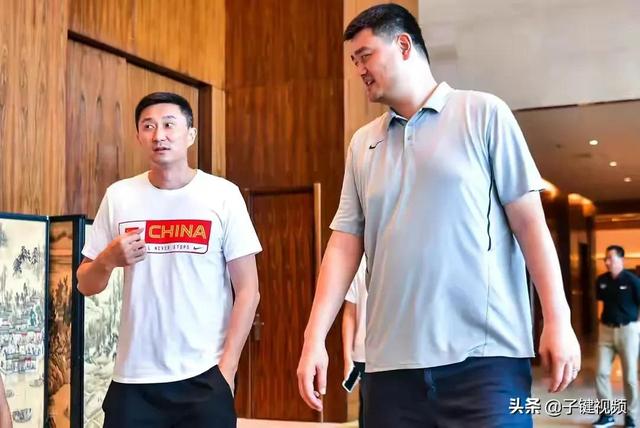 姚明这招真高，让杜锋郭士强各带一套阵容，世预赛赢<a href=