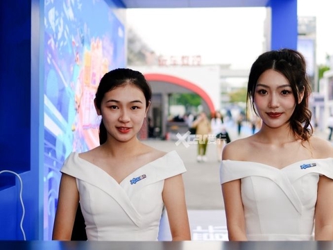 别人看车我看人 老法师镜头下的车模们