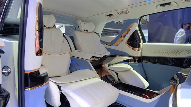 比埃尔法还要奢华的岚图梦想家 星空顶+真电视 爱了休闲区蓝鸢梦想 - Www.slyday.coM 比埃尔法还要奢华的岚图梦想家 星空顶+真电视 爱了休闲区蓝鸢梦想 - Www.slyday.coM