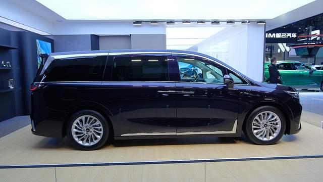 比埃尔法还要奢华的岚图梦想家 星空顶+真电视 爱了休闲区蓝鸢梦想 - Www.slyday.coM 比埃尔法还要奢华的岚图梦想家 星空顶+真电视 爱了休闲区蓝鸢梦想 - Www.slyday.coM