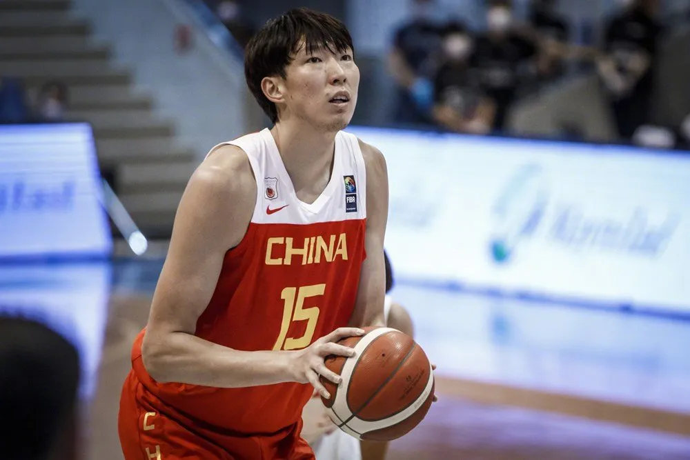 郭艾伦道歉！周琦启程飞往<a href=