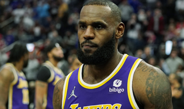 湖人战活塞引发大规模冲突,詹姆斯击打对手生涯第二次被驱逐出场休闲区蓝鸢梦想 - Www.slyday.coM 湖人战活塞引发大规模冲突,詹姆斯击打对手生涯第二次被驱逐出场休闲区蓝鸢梦想 - Www.slyday.coM