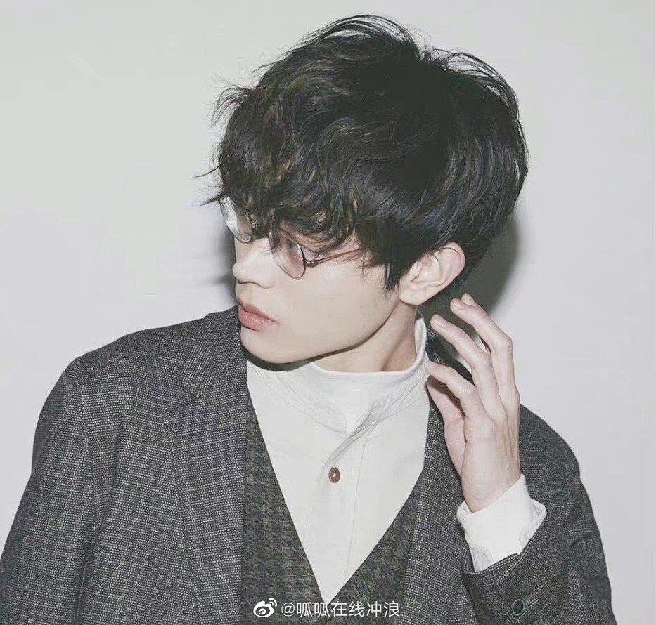 长发席卷<a href=