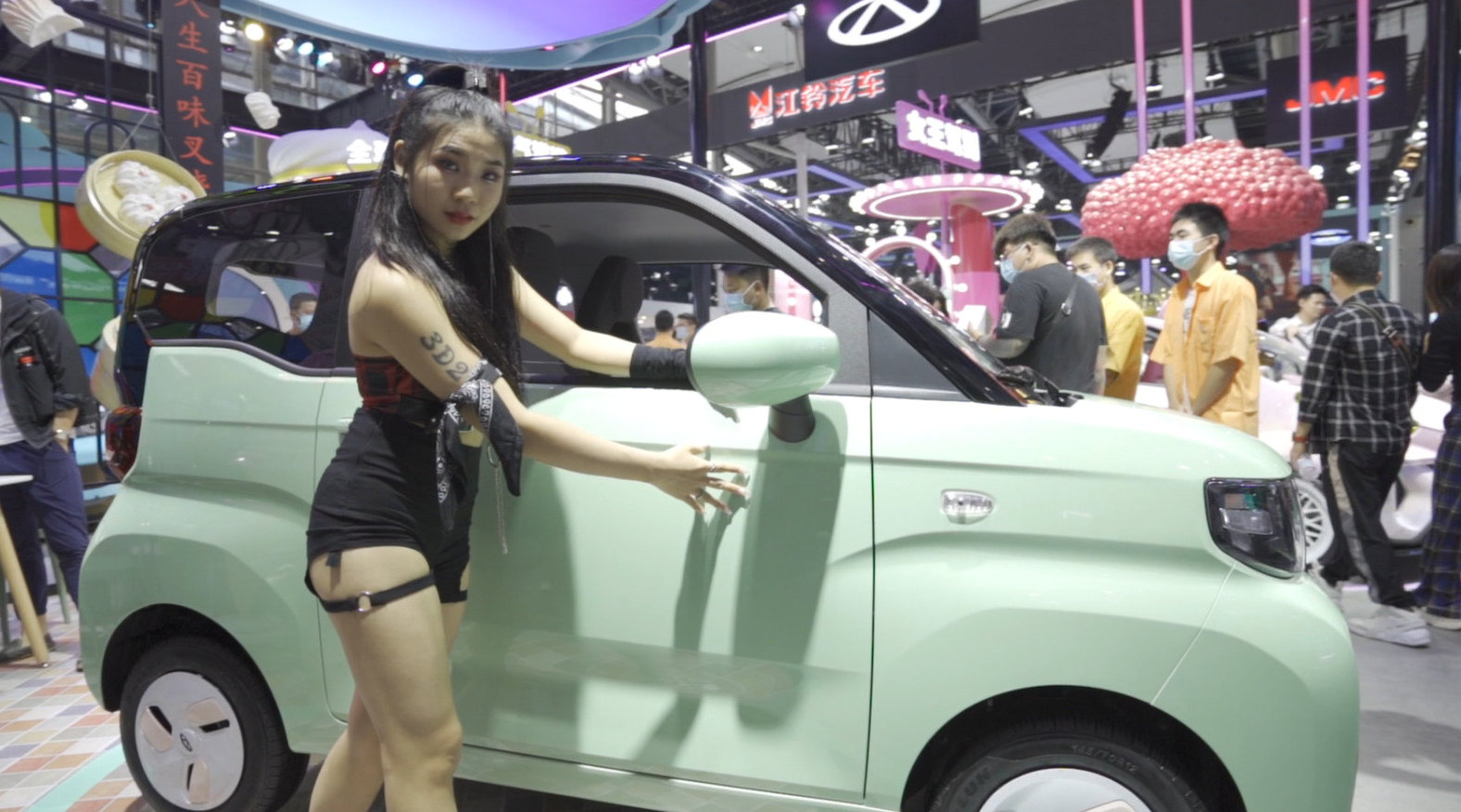 真国民小车，奇瑞QQ冰淇淋“无界X”和“无界”亮相广州车展！