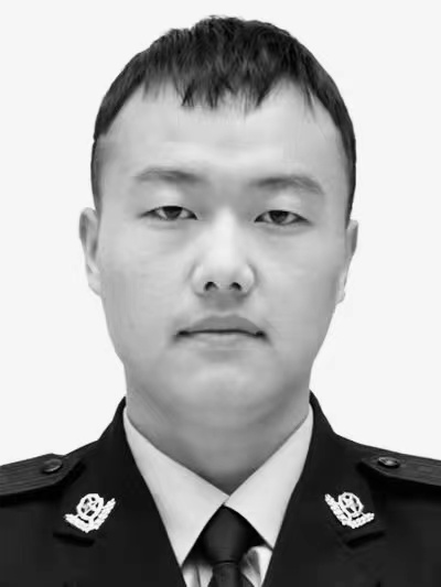 泪别英雄!德阳绵竹28岁辅警为救轻生女子不幸殉职……休闲区蓝鸢梦想 - Www.slyday.coM 泪别英雄!德阳绵竹28岁辅警为救轻生女子不幸殉职……休闲区蓝鸢梦想 - Www.slyday.coM