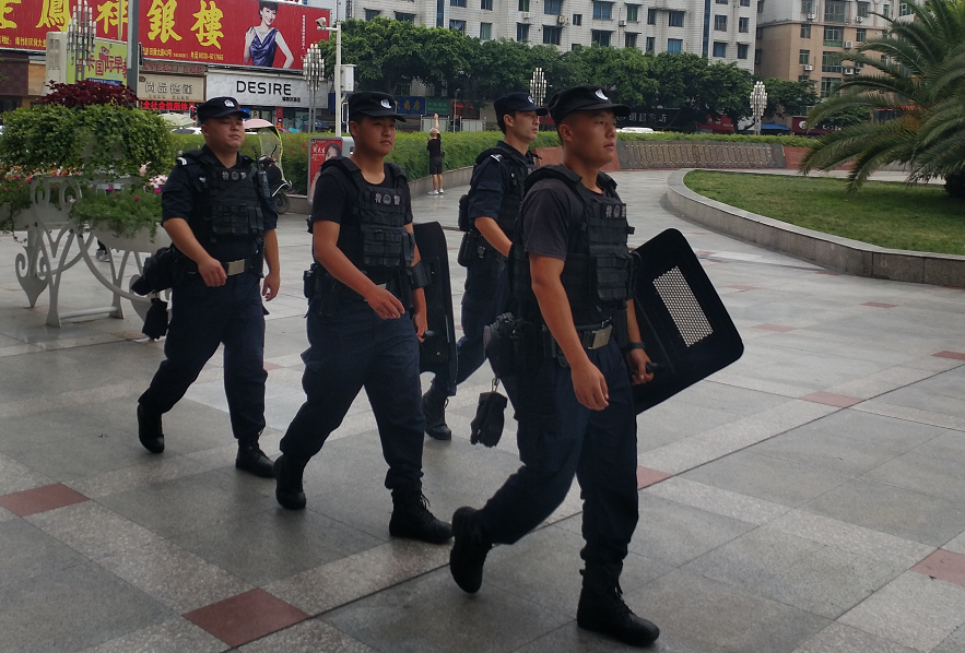 泪别英雄!德阳绵竹28岁辅警为救轻生女子不幸殉职……休闲区蓝鸢梦想 - Www.slyday.coM 泪别英雄!德阳绵竹28岁辅警为救轻生女子不幸殉职……休闲区蓝鸢梦想 - Www.slyday.coM