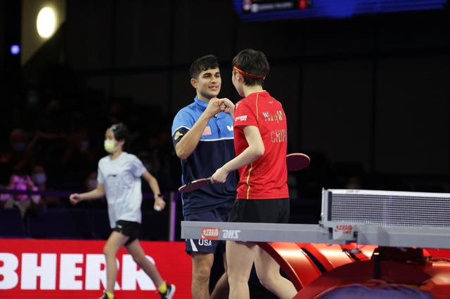 世乒赛季军一轮游！王曼昱搭档险胜<a href=