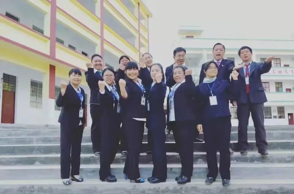 倒数班级“逆袭”成为全镇第一,只因她的用心!休闲区蓝鸢梦想 - Www.slyday.coM 倒数班级“逆袭”成为全镇第一,只因她的用心!休闲区蓝鸢梦想 - Www.slyday.coM