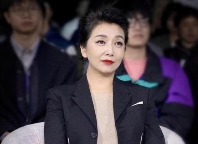 俞飞鸿皮肤紧致,郝蕾、袁立面部浮肿,下颚线对颜值的影响有多大休闲区蓝鸢梦想 - Www.slyday.coM 俞飞鸿皮肤紧致,郝蕾、袁立面部浮肿,下颚线对颜值的影响有多大休闲区蓝鸢梦想 - Www.slyday.coM