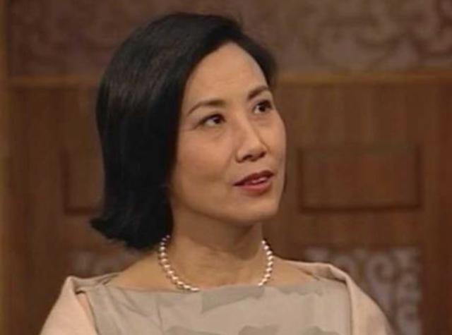 俞飞鸿皮肤紧致,郝蕾、袁立面部浮肿,下颚线对颜值的影响有多大休闲区蓝鸢梦想 - Www.slyday.coM 俞飞鸿皮肤紧致,郝蕾、袁立面部浮肿,下颚线对颜值的影响有多大休闲区蓝鸢梦想 - Www.slyday.coM