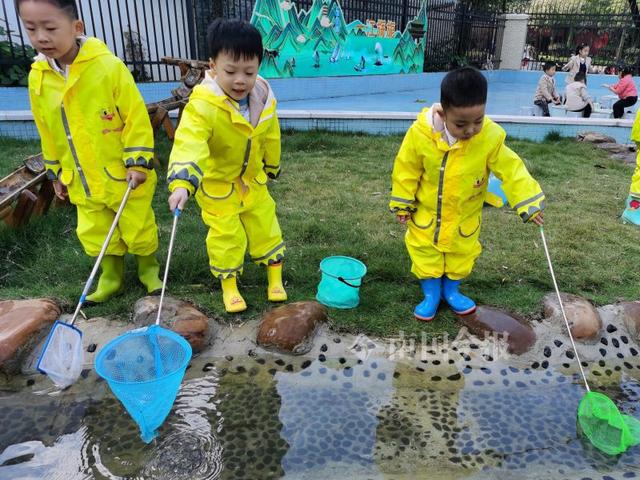 萌化!柳州这些小娃娃操弄起螺蛳粉来有模有样,被近500多名老师围观休闲区蓝鸢梦想 - Www.slyday.coM 萌化!柳州这些小娃娃操弄起螺蛳粉来有模有样,被近500多名老师围观休闲区蓝鸢梦想 - Www.slyday.coM
