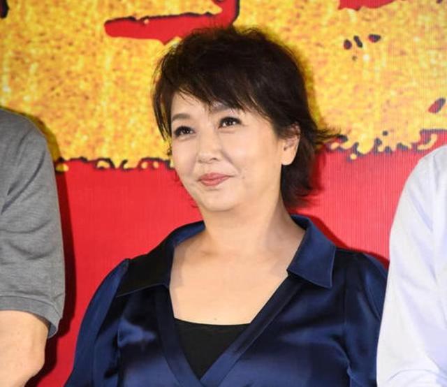 俞飞鸿皮肤紧致,郝蕾、袁立面部浮肿,下颚线对颜值的影响有多大休闲区蓝鸢梦想 - Www.slyday.coM 俞飞鸿皮肤紧致,郝蕾、袁立面部浮肿,下颚线对颜值的影响有多大休闲区蓝鸢梦想 - Www.slyday.coM