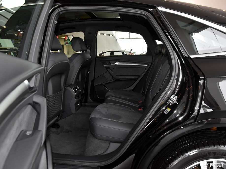 开得稳坐得舒适 一起看奥Q5L Sportback