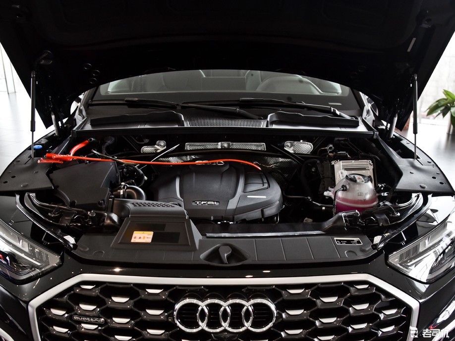 开得稳坐得舒适 一起看奥Q5L Sportback