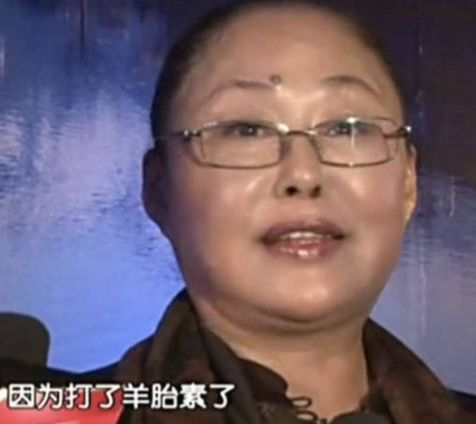 有女人的地方就有战争！女明星当众开撕，比村口大妈扯头发还精彩