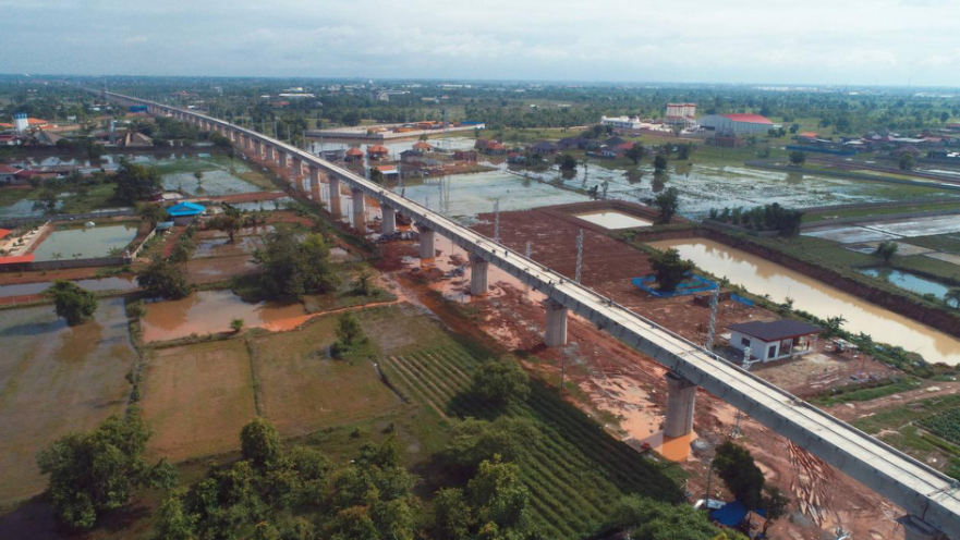 20年后，老挝将成发达国家？中老高铁开通，越南网友发出了感叹