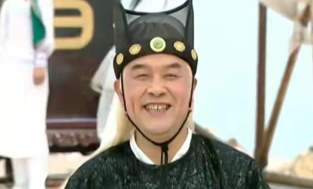 再看天下第一曹正淳实在是太弱了就连神侯都不屑与之为敌