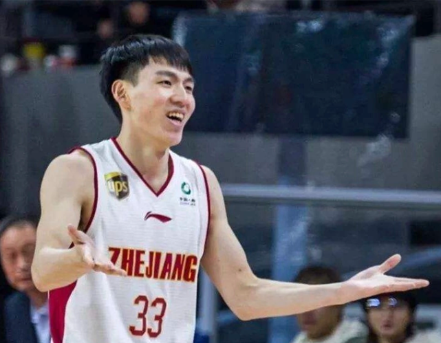 中国男篮大胜<a href=