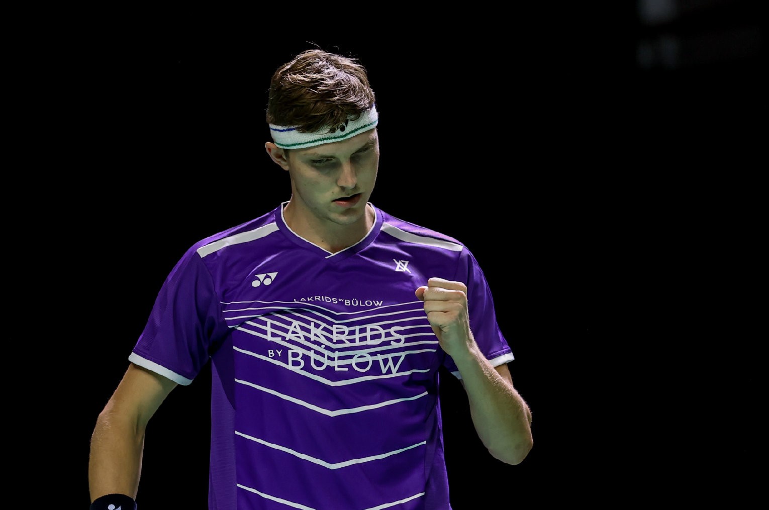 印尼赛日本双打争3冠，安赛龙战训练搭档，因达农逆转<a href=