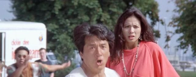 混血龙女郎叶芳华接连合作成龙李连杰洪金宝为何红不起来