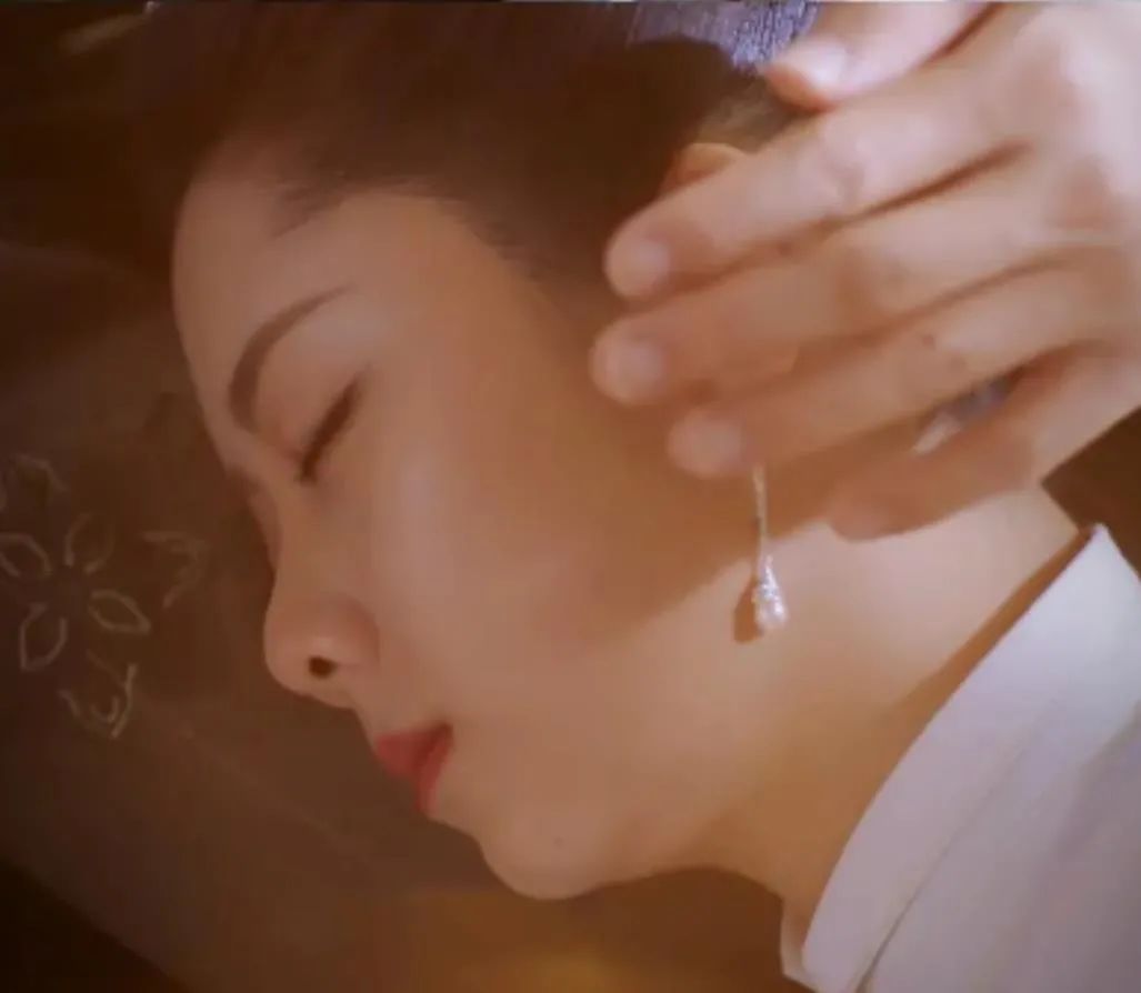 这9位明星堪称“角度美人”,正脸美如画,侧脸虐成渣 这9位明星堪称“角度美人”,正脸美如画,侧脸虐成渣