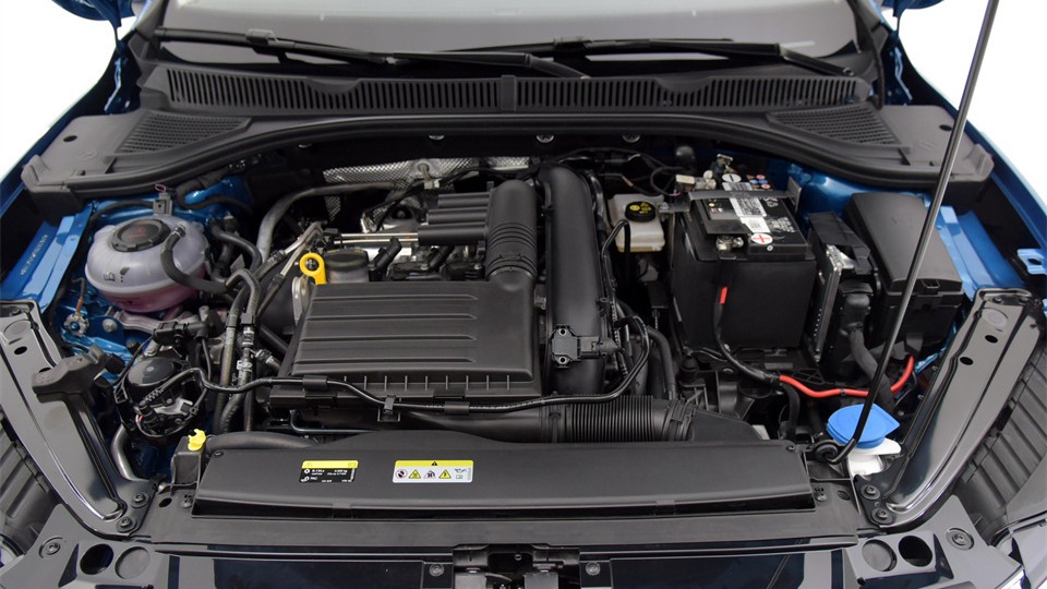 大众速腾对比本田型格 年轻应该是怎样?