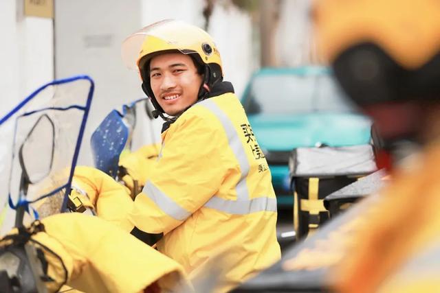 浙江外卖小哥送单超时,交警为他霸气回应!原因太暖了休闲区蓝鸢梦想 - Www.slyday.coM 浙江外卖小哥送单超时,交警为他霸气回应!原因太暖了休闲区蓝鸢梦想 - Www.slyday.coM