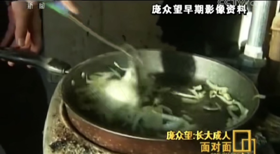 “母亲瘫痪,父亲精神分裂,我靠捡破烂考上清华。”休闲区蓝鸢梦想 - Www.slyday.coM “母亲瘫痪,父亲精神分裂,我靠捡破烂考上清华。”休闲区蓝鸢梦想 - Www.slyday.coM