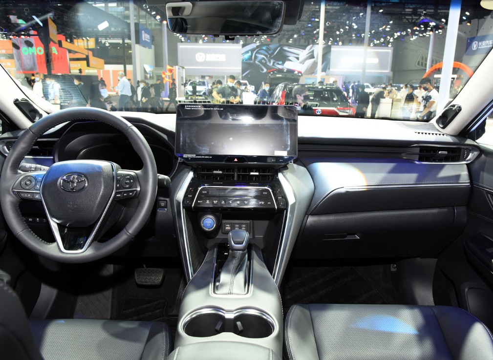 20多万挑选合资SUV,丰田凌放HARRIER、大众途观L,谁更值得买