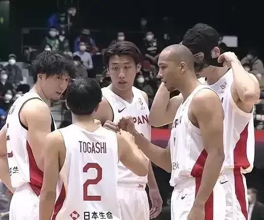 面对同样主打小球的<a href=
