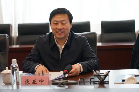 张亚董事长_水上闯关福利亮点张亚(2)