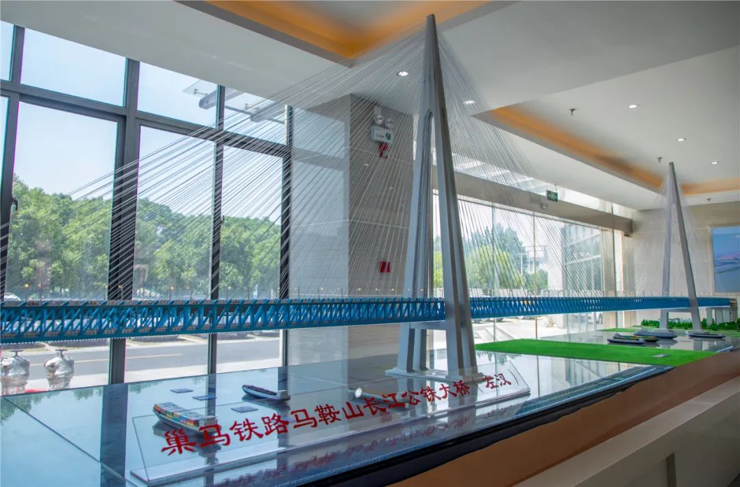 ▲巢马铁路马鞍山长江公铁大桥(左汊)模型