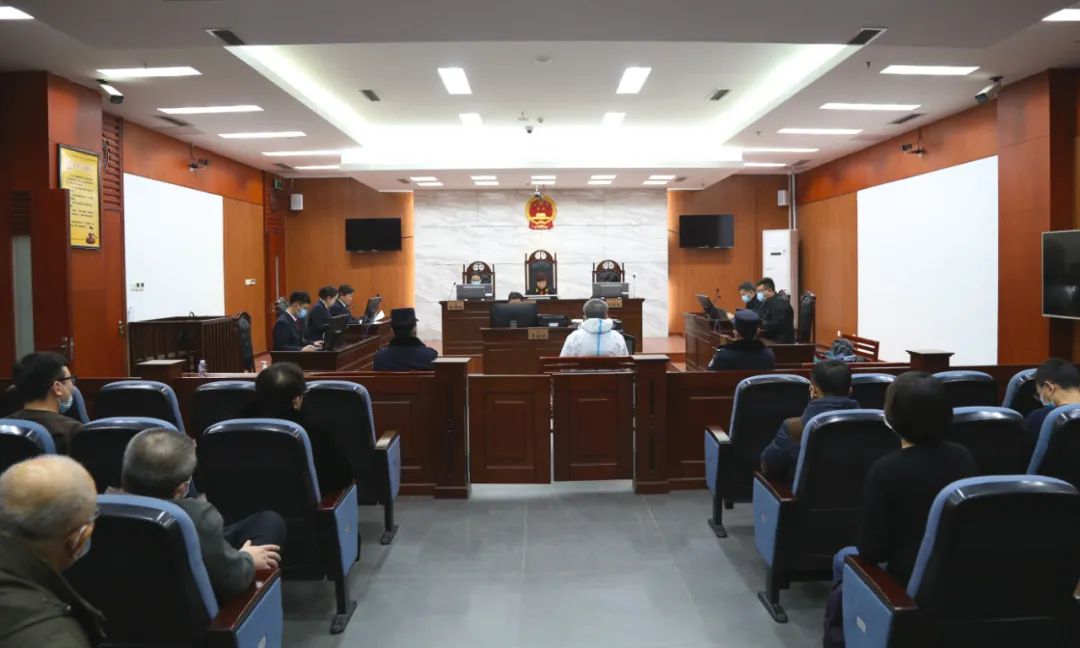 原银监会内蒙古监管局副巡视员陈志涛一审被控受贿超两千万