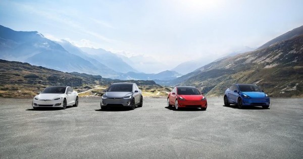 特斯拉:自动驾驶出事故的频率比NHTSA平均水平低7倍