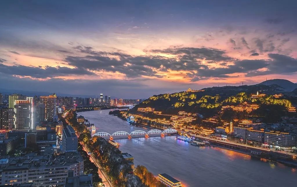 兰州2021年人口_2021年兰州车祸图片