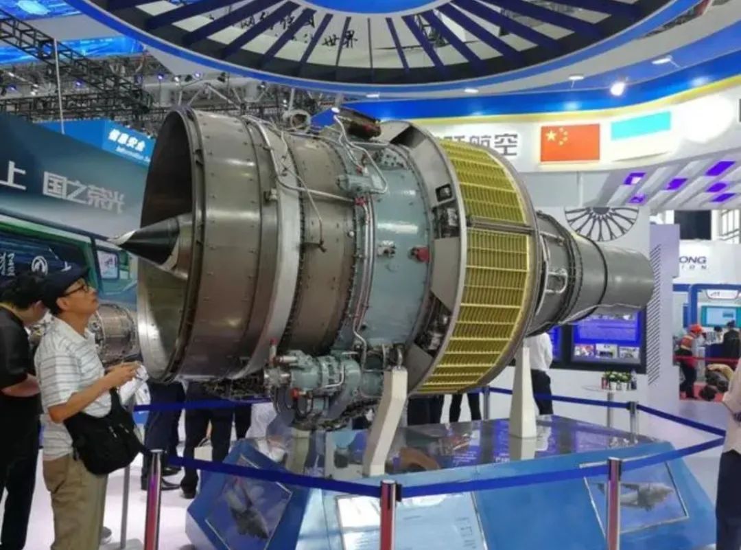 中国曾经在珠海航展上展出过代号为"岷山"的发动机,推力为4.