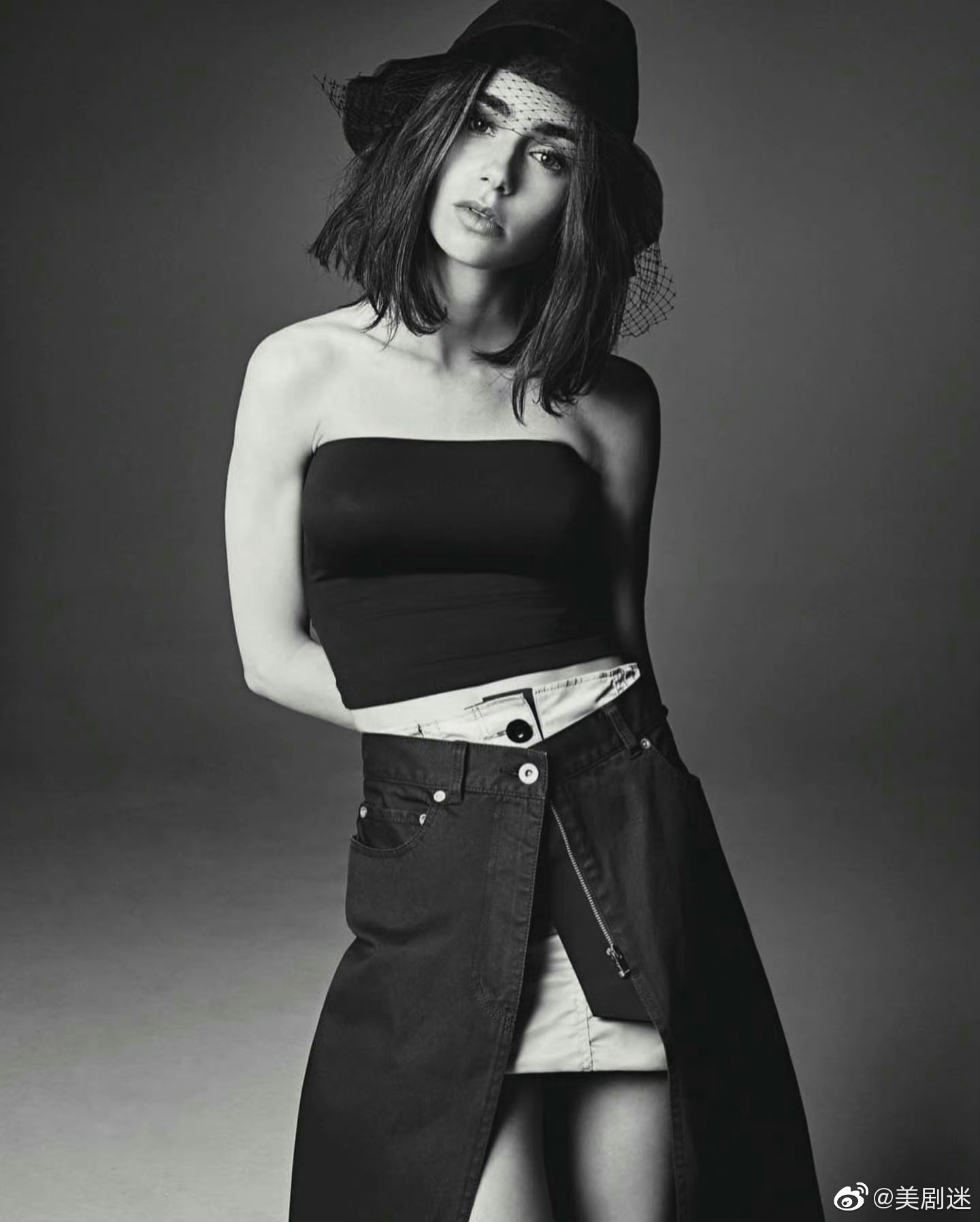 莉莉·柯林斯Lily Collins为澳洲《VOGUE》年终刊再曝两张新写真！