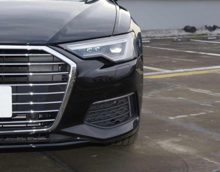 豪华中大型轿车对决:奥迪A6L对比凯迪拉克CT6谁更强?