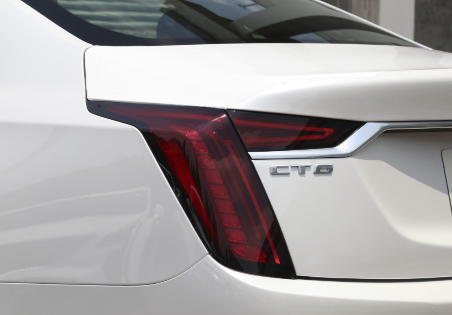 豪华中大型轿车对决:奥迪A6L对比凯迪拉克CT6谁更强?