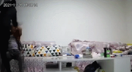 “女公务员狂扇母亲耳光”惹怒全网,中纪委网站发声休闲区蓝鸢梦想 - Www.slyday.coM “女公务员狂扇母亲耳光”惹怒全网,中纪委网站发声休闲区蓝鸢梦想 - Www.slyday.coM