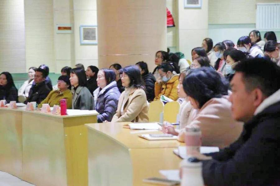 潍州外国语学校 凝心聚力提质量 减负增效促发展休闲区蓝鸢梦想 - Www.slyday.coM 潍州外国语学校 凝心聚力提质量 减负增效促发展休闲区蓝鸢梦想 - Www.slyday.coM