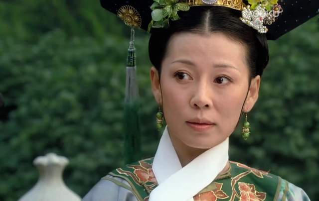 甄嬛传齐妃这种宫斗剧活不过三集的女人怎么活到52集的